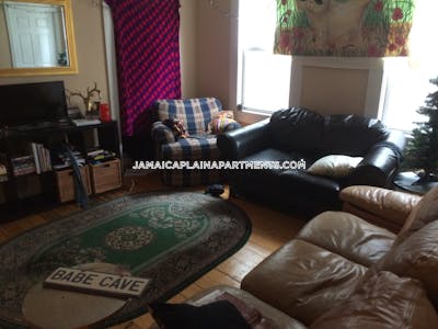 Jamaica Plain 4 Beds 1 Bath Boston - $3,995 50% Fee