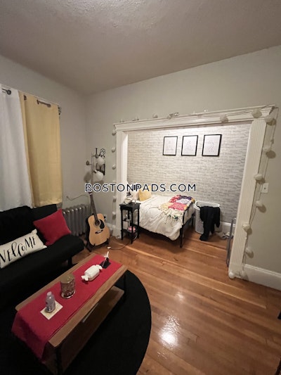 Northeastern/symphony Studio 1 Bath Boston - $2,500 No Fee