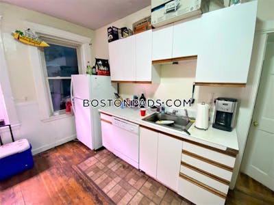 Fenway/kenmore 5 Beds 2 Baths Fenway Boston - $7,050 50% Fee