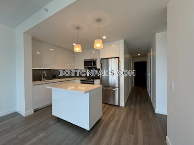 West End 1 Bed 1 Bath + Den Boston - $7,894