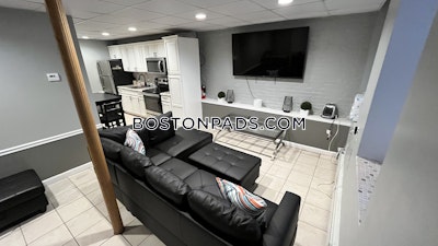 Brookline 1 Bed 1 Bath  Cleveland Circle - $2,925