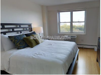 Brookline 2 Bed 1.5 Bath BROOKLINE- BOSTON UNIVERSITY $3,400  Boston University - $3,700 No Fee