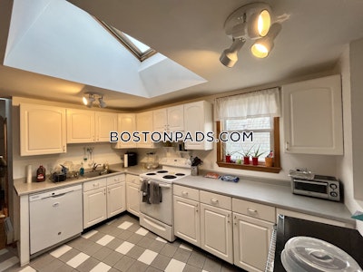 Brighton 3 Beds 1 Bath Boston - $3,000 No Fee