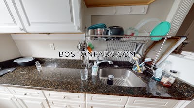 Cambridge 2 Bed, 1 Bath Unit  Harvard Square - $2,950