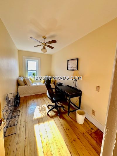 Back Bay Renovated 1 Bed 1 bath available NOW on Durham St in Back Bay! Boston - $3,700