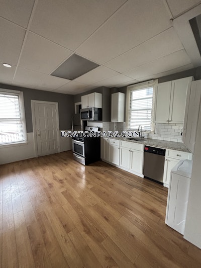 East Boston 2 Beds 1 Bath Boston - $2,800 No Fee