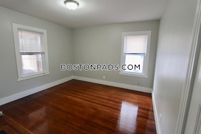 Dorchester Sparkling 3-Bed 1.5-Bath Savin Hill Apartment Boston - $3,259 50% Fee