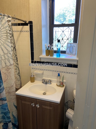 Medford 0 Bed 1 Bath MEDFORD  Medford Square - $1,650 No Fee