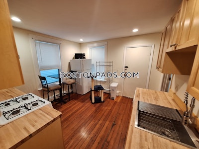 Cambridge 4 Beds 2 Baths Cambridge  Central Square/cambridgeport - $4,300 No Fee