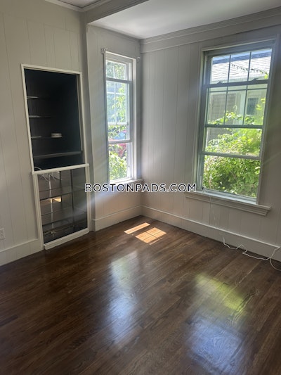 Brighton 2 Bed 1 Bath BOSTON Boston - $3,000 No Fee