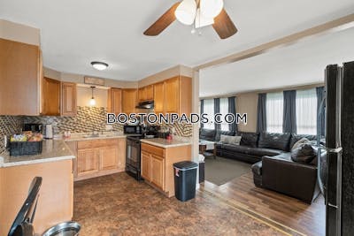 Newton 3 Beds 2.5 Baths  Newtonville - $3,875 No Fee