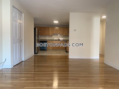 Brookline 2 Bed 1 Bath BROOKLINE- BOSTON UNIVERSITY $3,600 Boston University - $3,600 No Fee