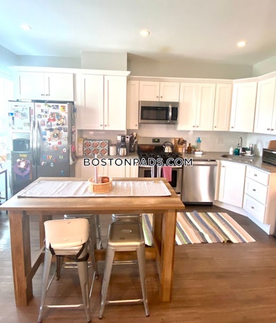 East Boston 2 Beds 1 Bath Boston - $3,550 No Fee
