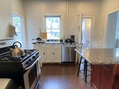 Somerville 5 Beds Tufts  Tufts - $5,500