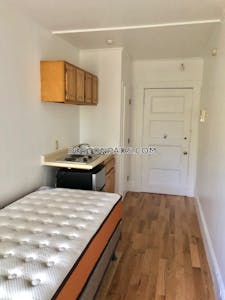 Brookline 0 Bed 1 Bath BROOKLINE- LONGWOOD AREA $1,795  Boston University - $1,795