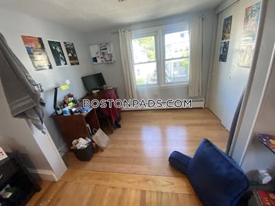 Somerville 5 Beds 2 Baths  Tufts - $4,500