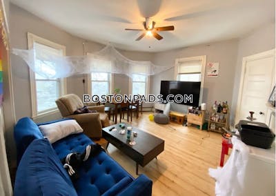 Mission Hill Spacious 5 bed 2 bath available 9/1 on Cherokee St in Mission Hill! Boston - $7,400