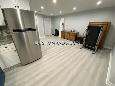 Somerville 1 Bed 1 Bath  Davis Square - $2,800