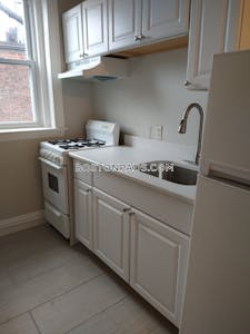 Allston Excellent Studio 1 bath available 6/1 on Commonwealth Ave in Allston! Boston - $2,250