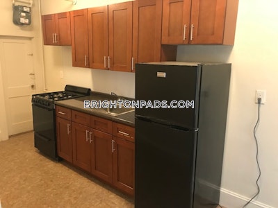 Brighton Spacious Studio, 1 bath available now on Washington St in Brighton Boston - $2,150 No Fee