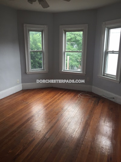 Dorchester Savin Hill 3-Bedroom Apartment Boston - $3,550 No Fee