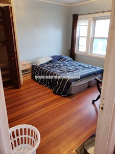 Dorchester Awesome 5 bed 3 bath unit on Roseclair St in Dorchester Boston - $4,850
