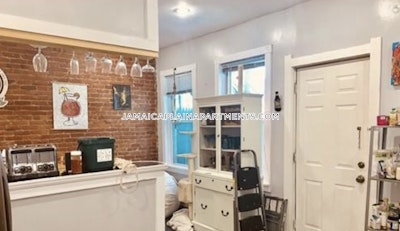 Jamaica Plain 3 Beds 2 Baths Boston - $4,060