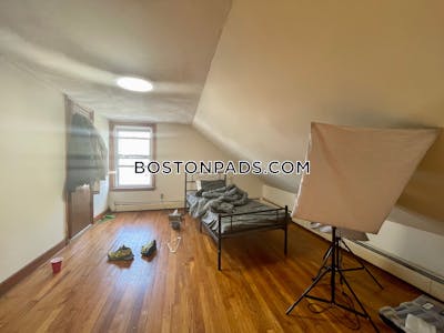 Somerville 3 Beds 2 Baths  Spring Hill - $3,928 50% Fee