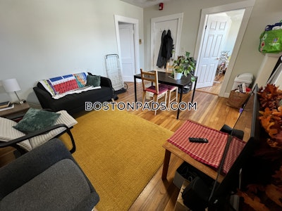 Somerville 2 Beds 1 Bath  Davis Square - $3,385