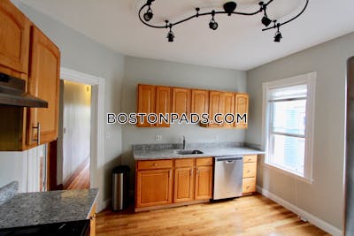 Dorchester Apartment for rent 3 Bedrooms 1.5 Baths Boston - $3,100 50% Fee