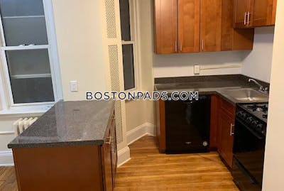 Brookline Apartment for rent 2 Bedrooms 1 Bath Beaconsfield - $3,625 No Fee