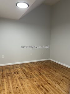 Fall River Apartment for rent 2 Bedrooms 1 Bath - $1,650 No Fee