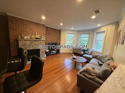 Brookline 3 Beds 2 Baths  Washington Square - $4,900 No Fee