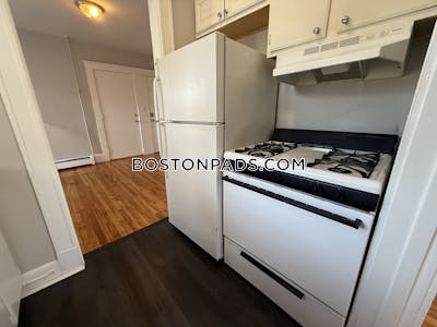 Lynn 1 bedroom 1 baths in LYNN - $1,750 No Fee