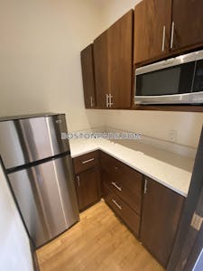 Back Bay 3 Beds 1 Bath Boston - $6,000
